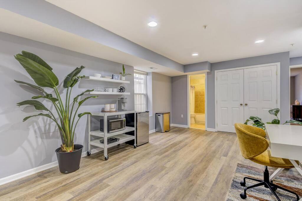 Spacious In Deanwood + Free Parking