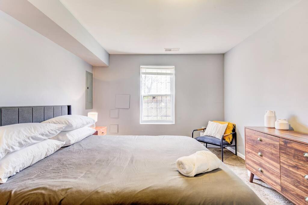 Spacious In Deanwood + Free Parking