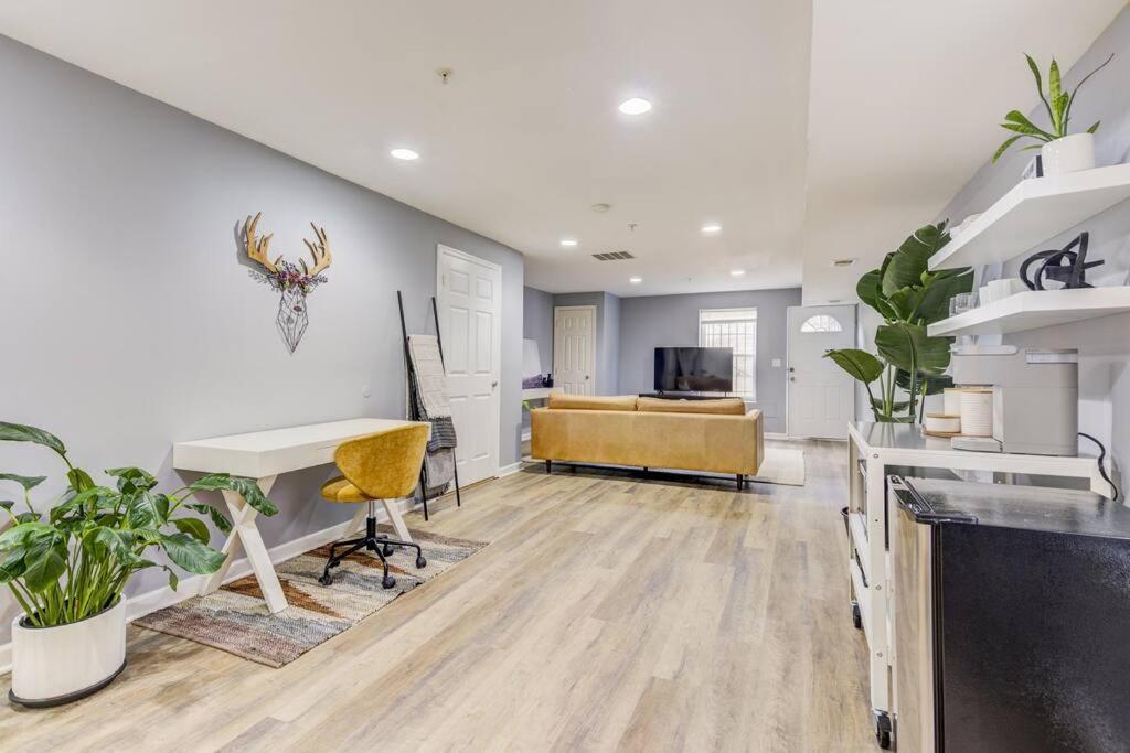 Apartment Spacious In Deanwood + Free Parking *