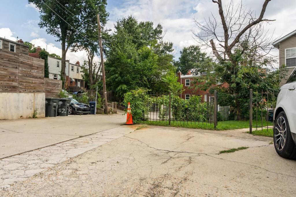 Spacious In Deanwood + Free Parking Washington