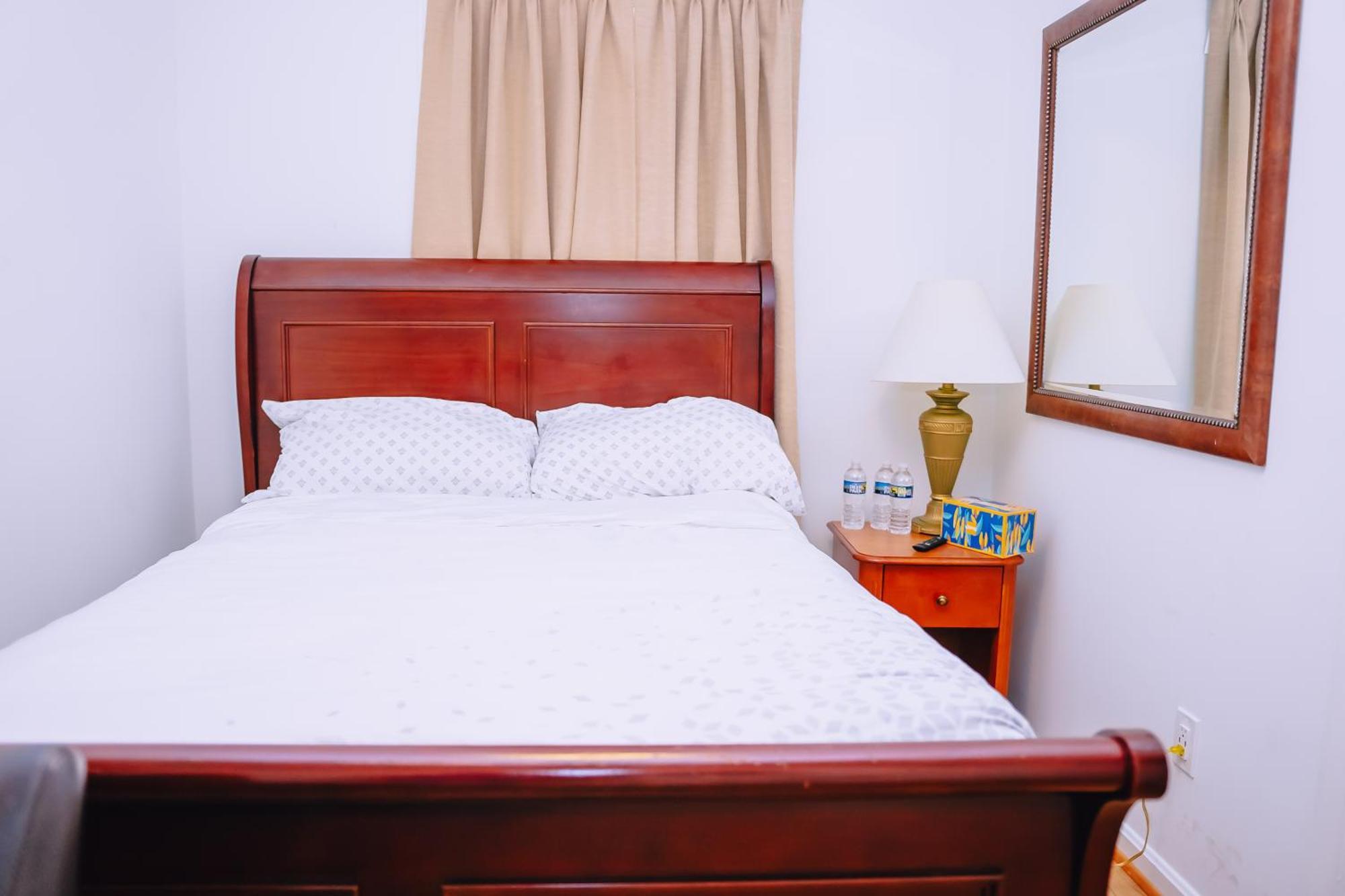 Sheppard Guest house *