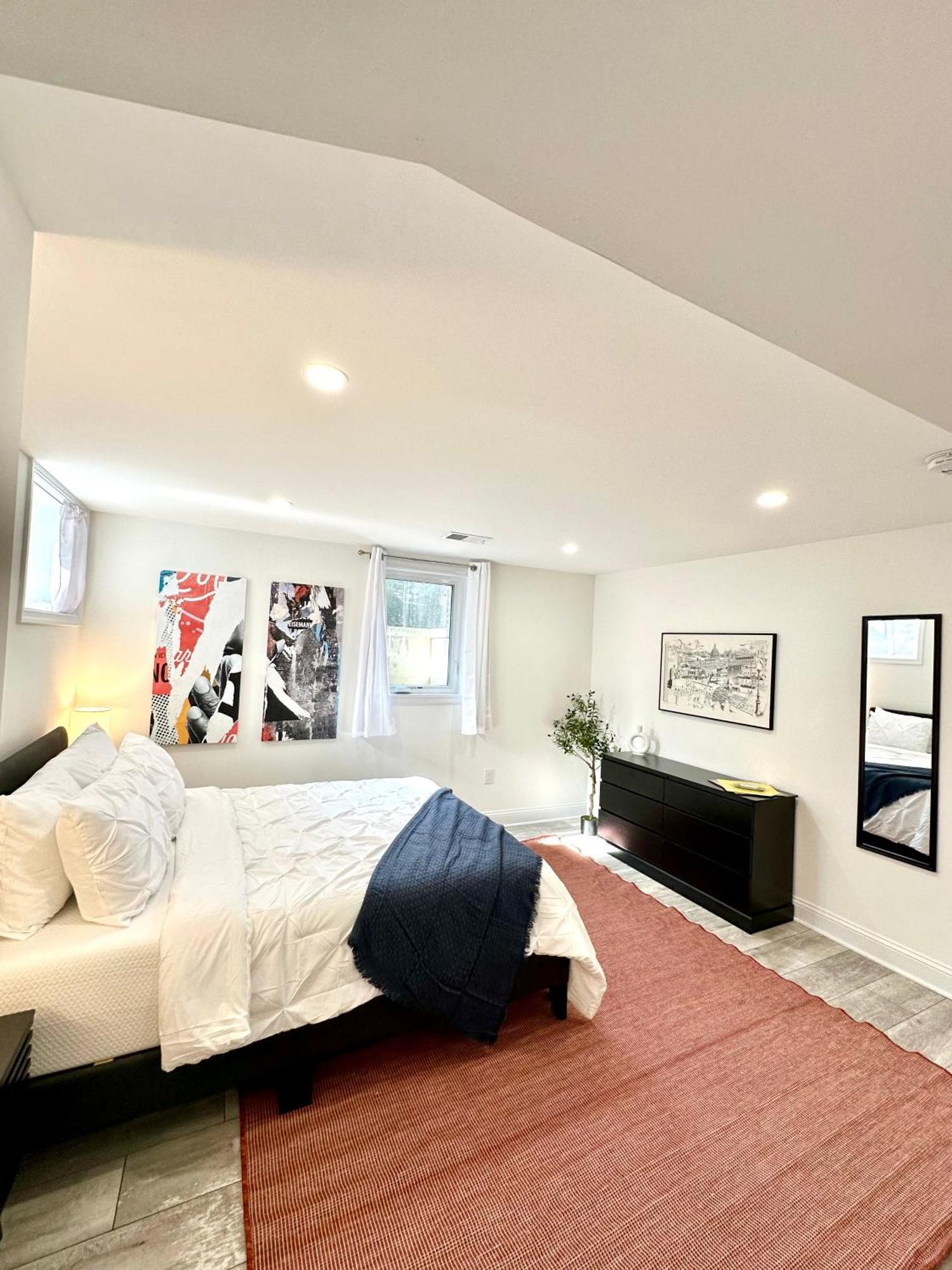 Stylish 1 Bed - 5 Min Walk To Metro, Free Parking! Apartment Washington