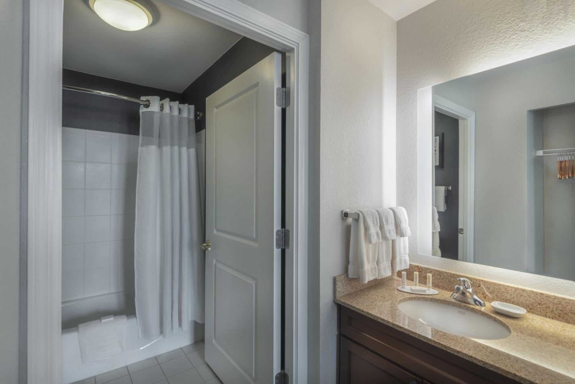 By Marriott Washington, Dc National Mall Washington