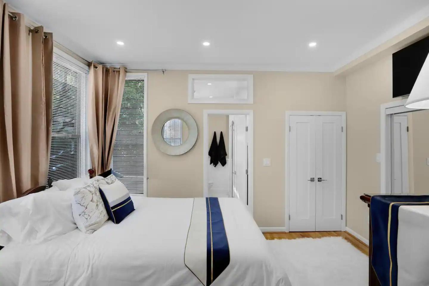 Dc's Address -10min To White Hse - 500 Mbps Holiday home *