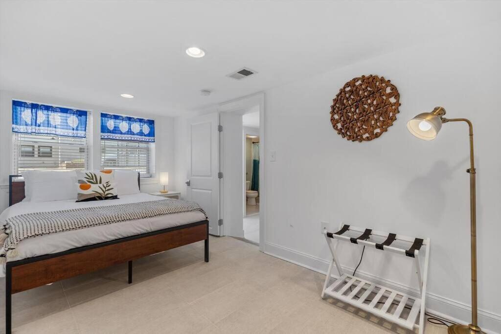 Apartment Stone's Throw From Capitol Hill Free Parking Washington
