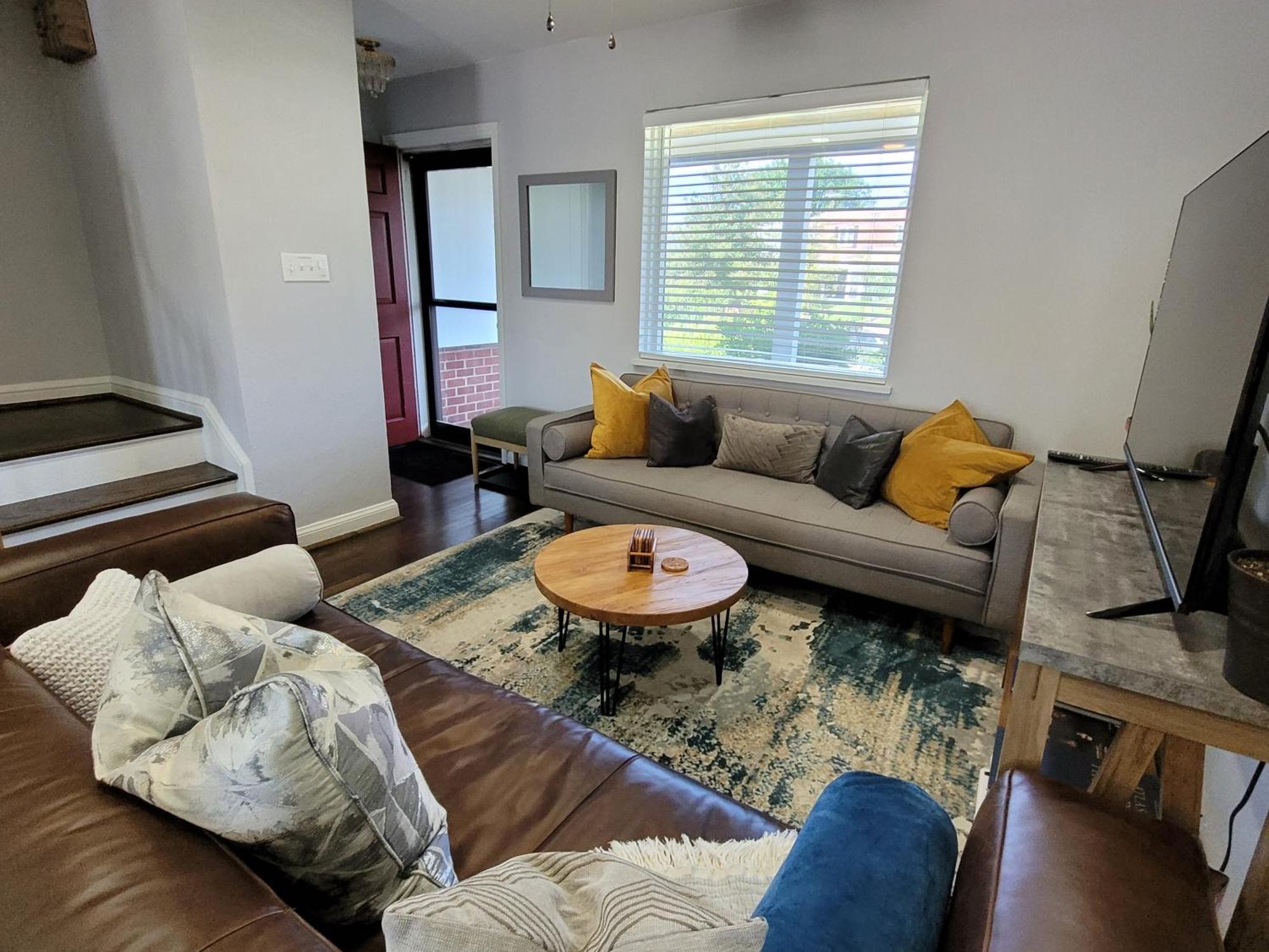 Capitol Hill Adj With Parking And Easy Access To Downtown Holiday home