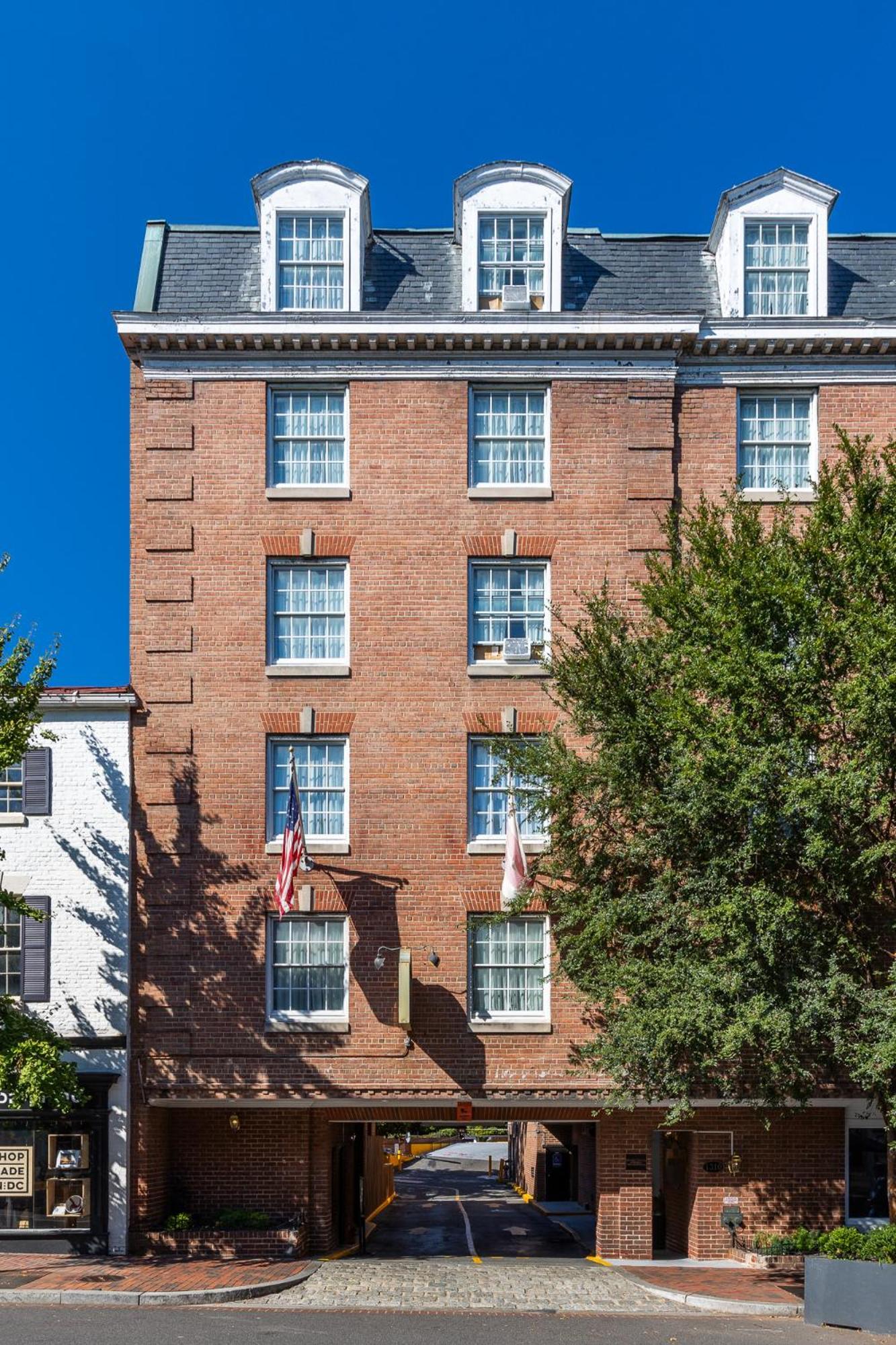 The Georgetown 4*