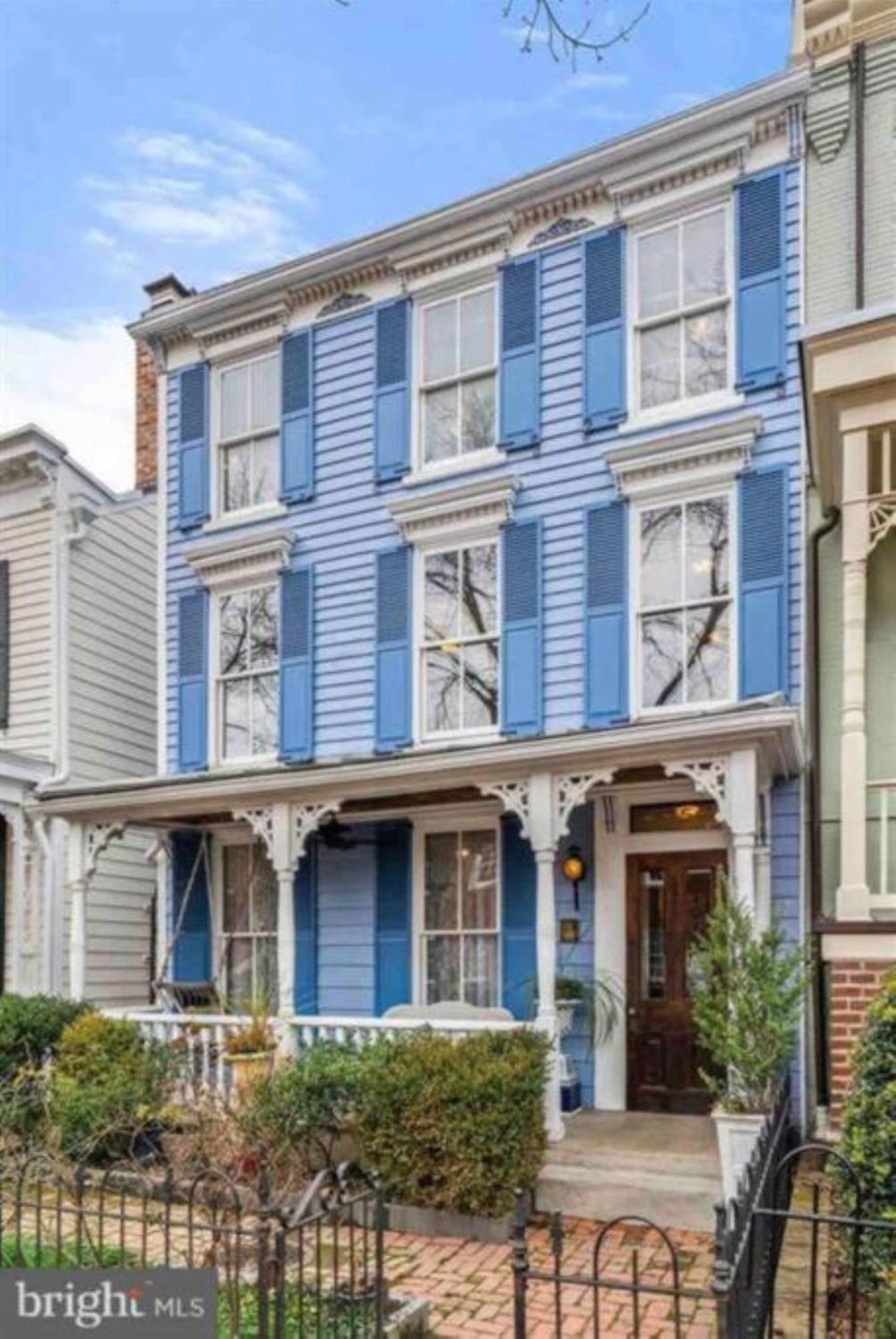 Holiday home Chic 2br Steps From Historic Sites Washington