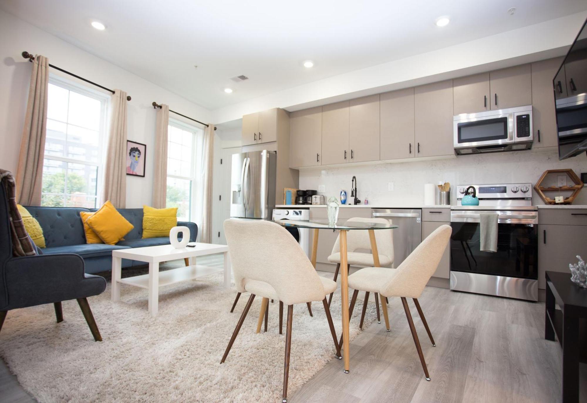 It's A Corner Unit With Cool Skyline Views! Holiday home