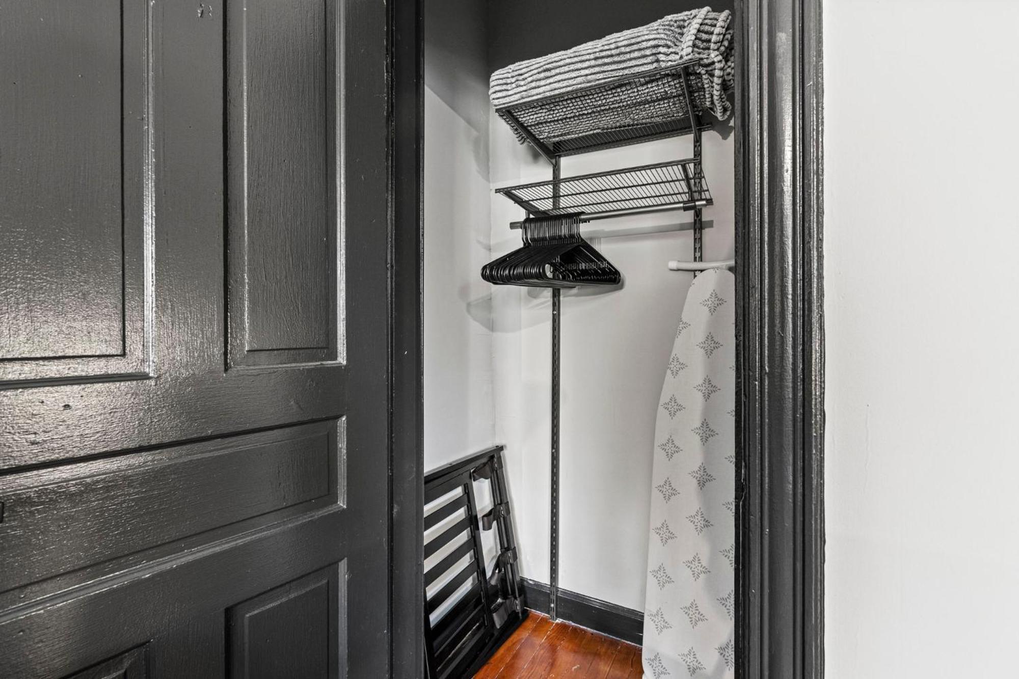 Spacious, Historic Logan Circle Rowhouse Apartment *