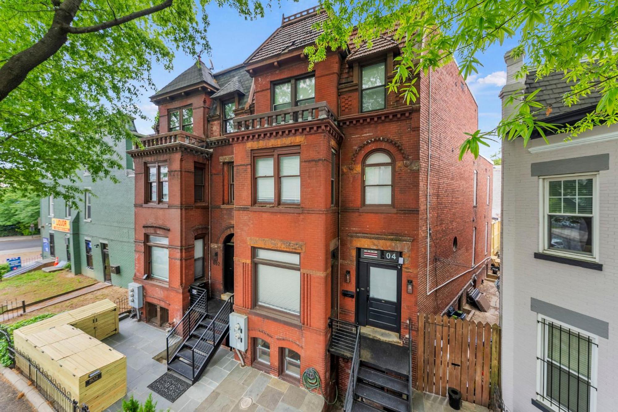 Apartment Spacious, Historic Logan Circle Rowhouse *