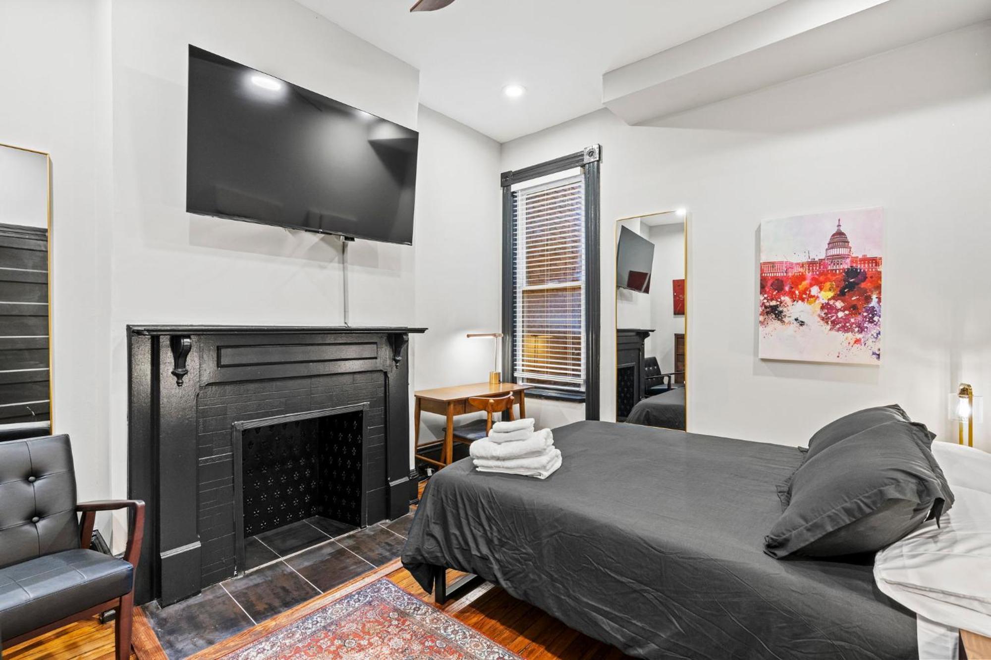 Spacious, Historic Logan Circle Rowhouse Washington