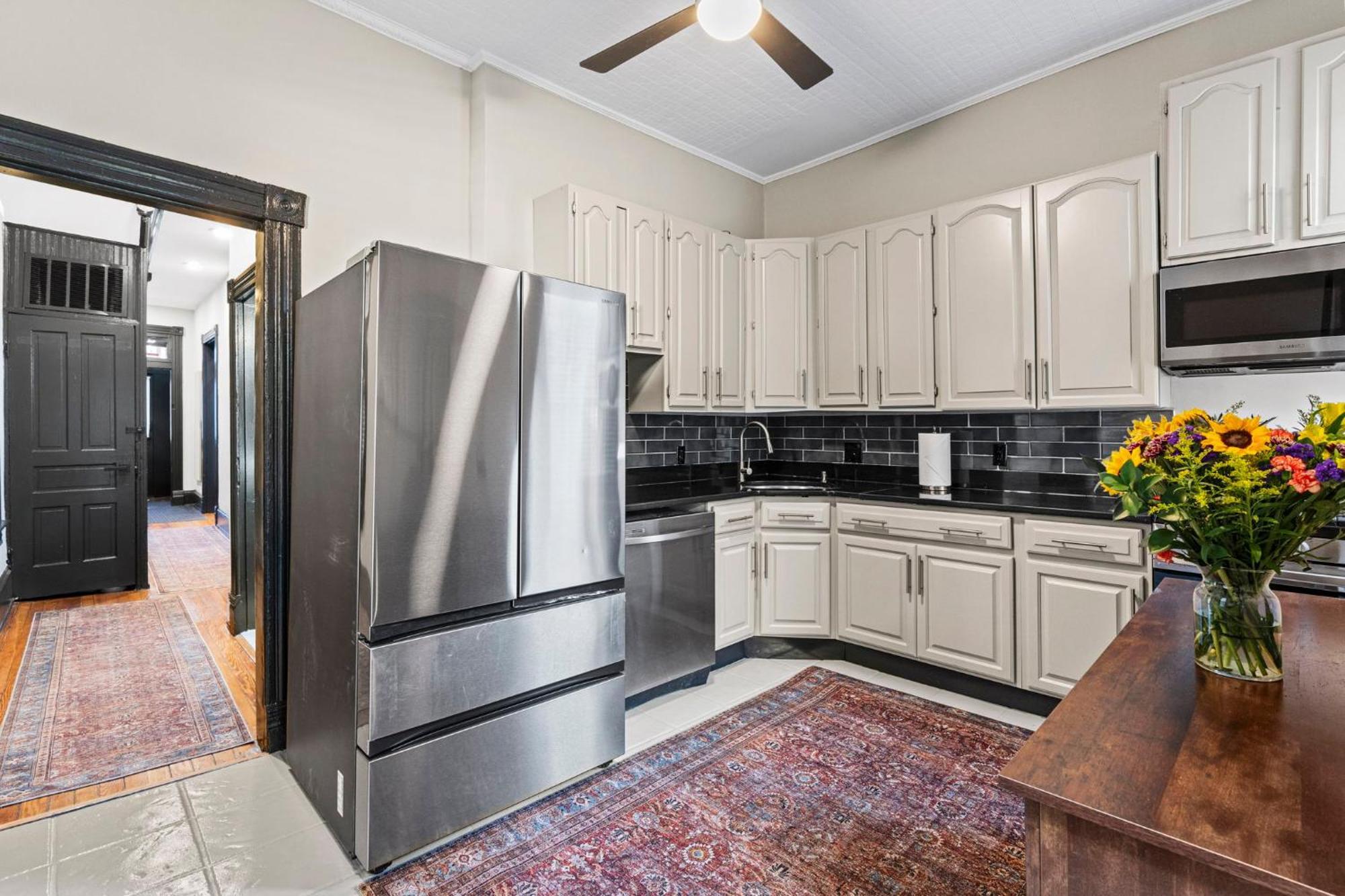 Spacious, Historic Logan Circle Rowhouse Apartment