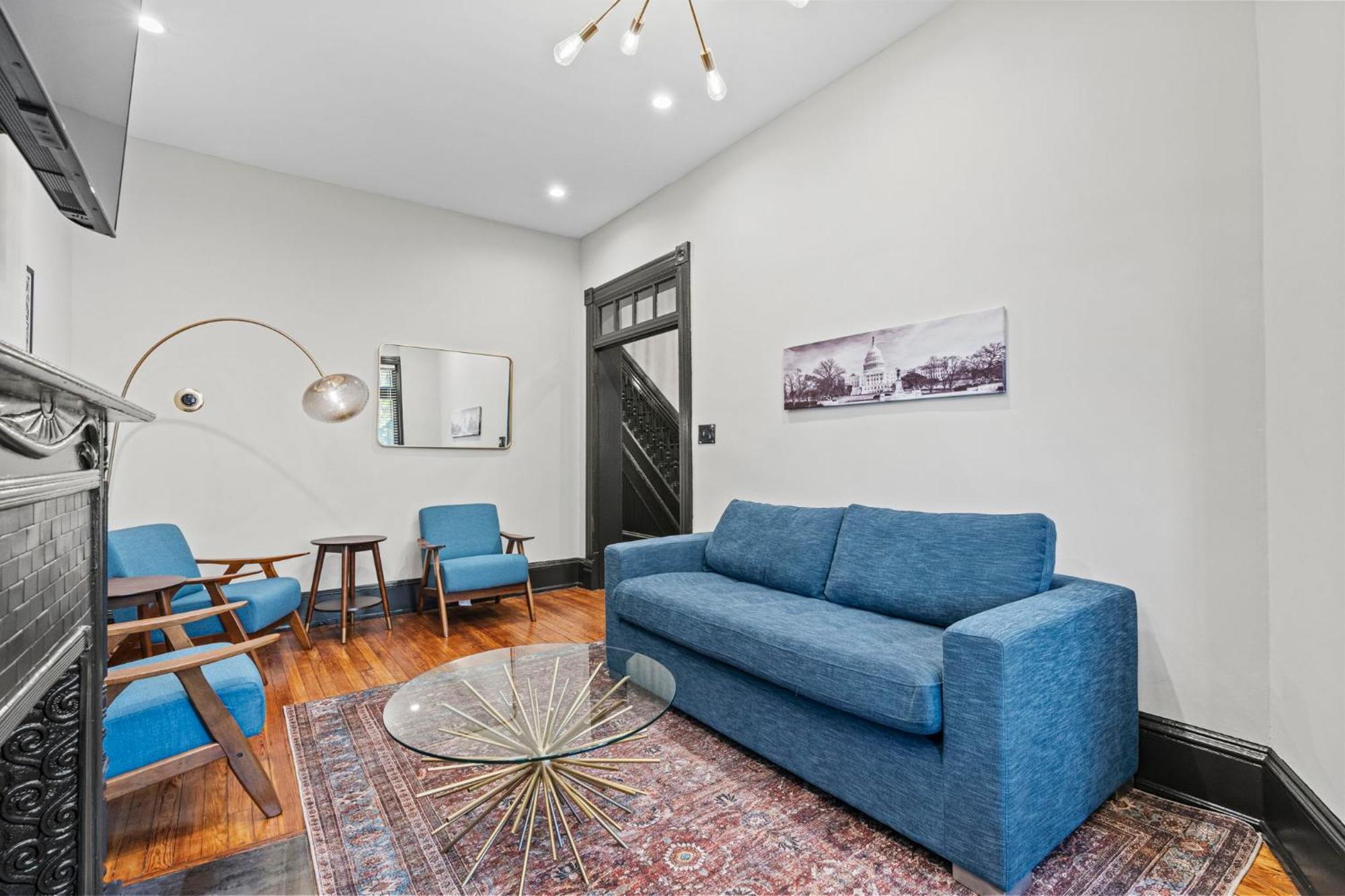 Apartment Spacious, Historic Logan Circle Rowhouse Washington