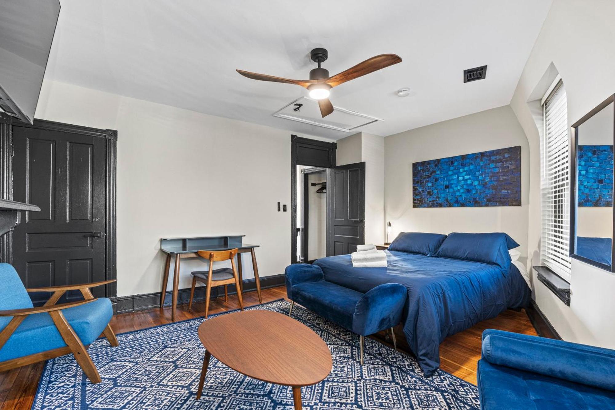 Apartment Spacious, Historic Logan Circle Rowhouse *