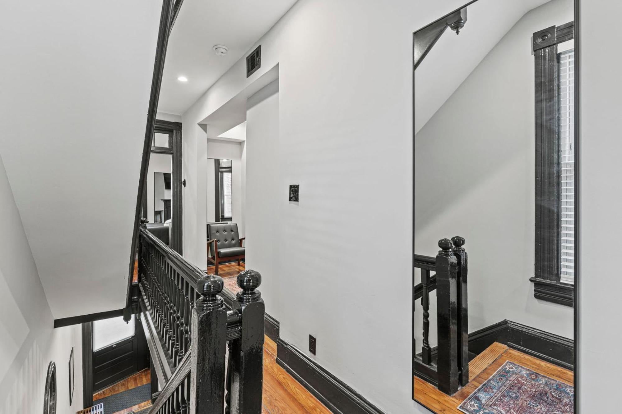 Apartment Spacious, Historic Logan Circle Rowhouse *