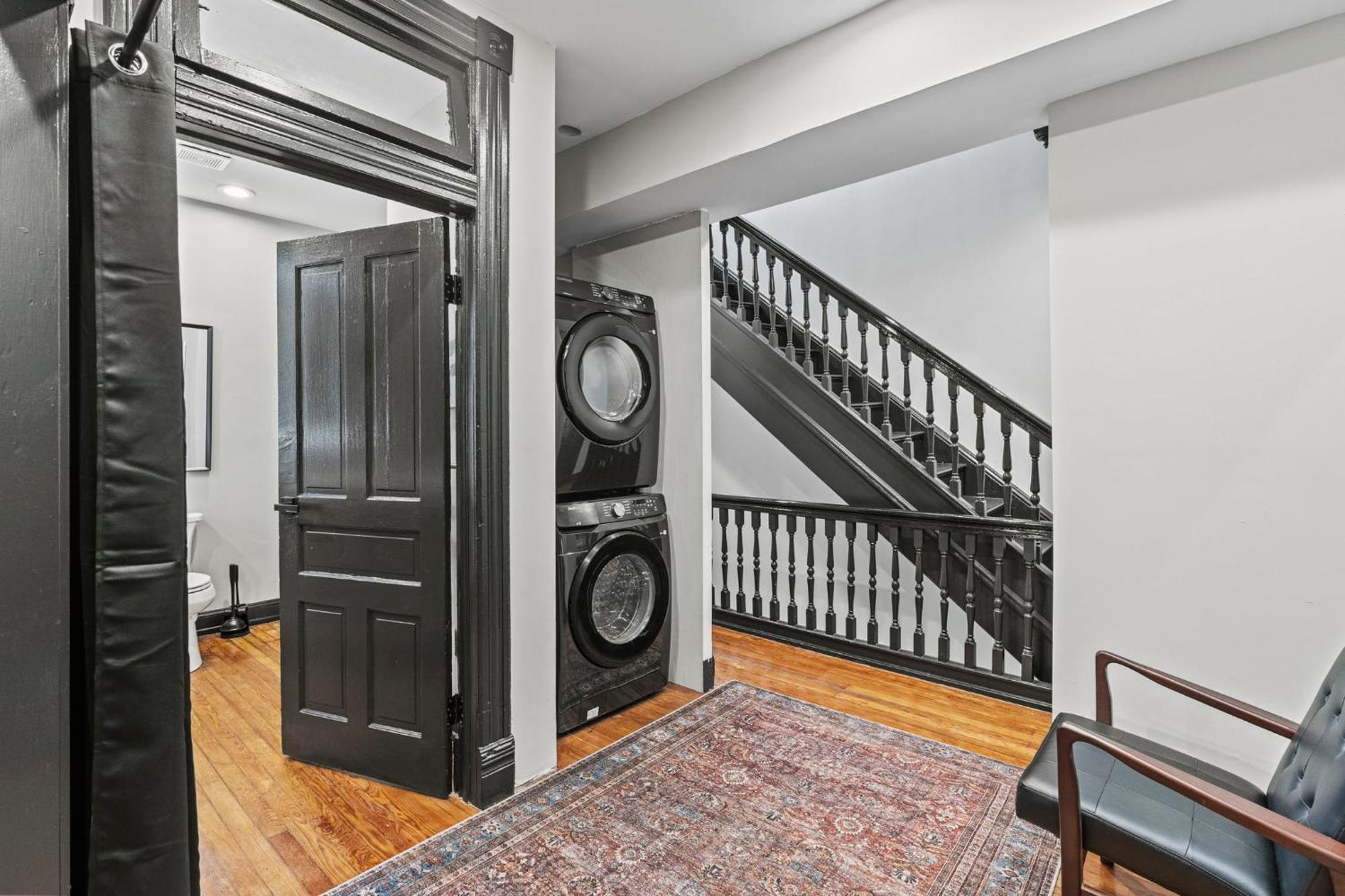 Apartment Spacious, Historic Logan Circle Rowhouse Washington