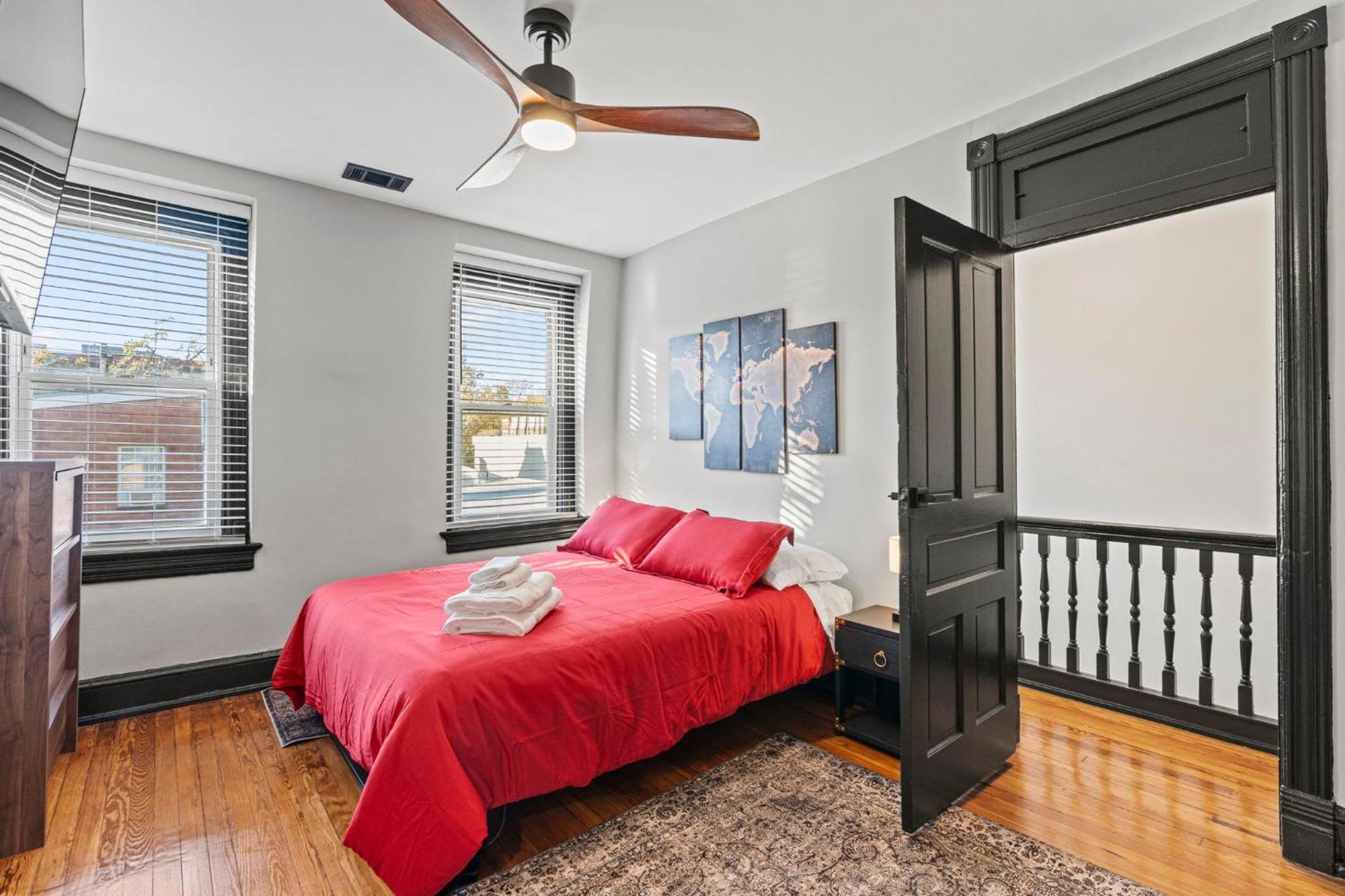 Spacious, Historic Logan Circle Rowhouse *