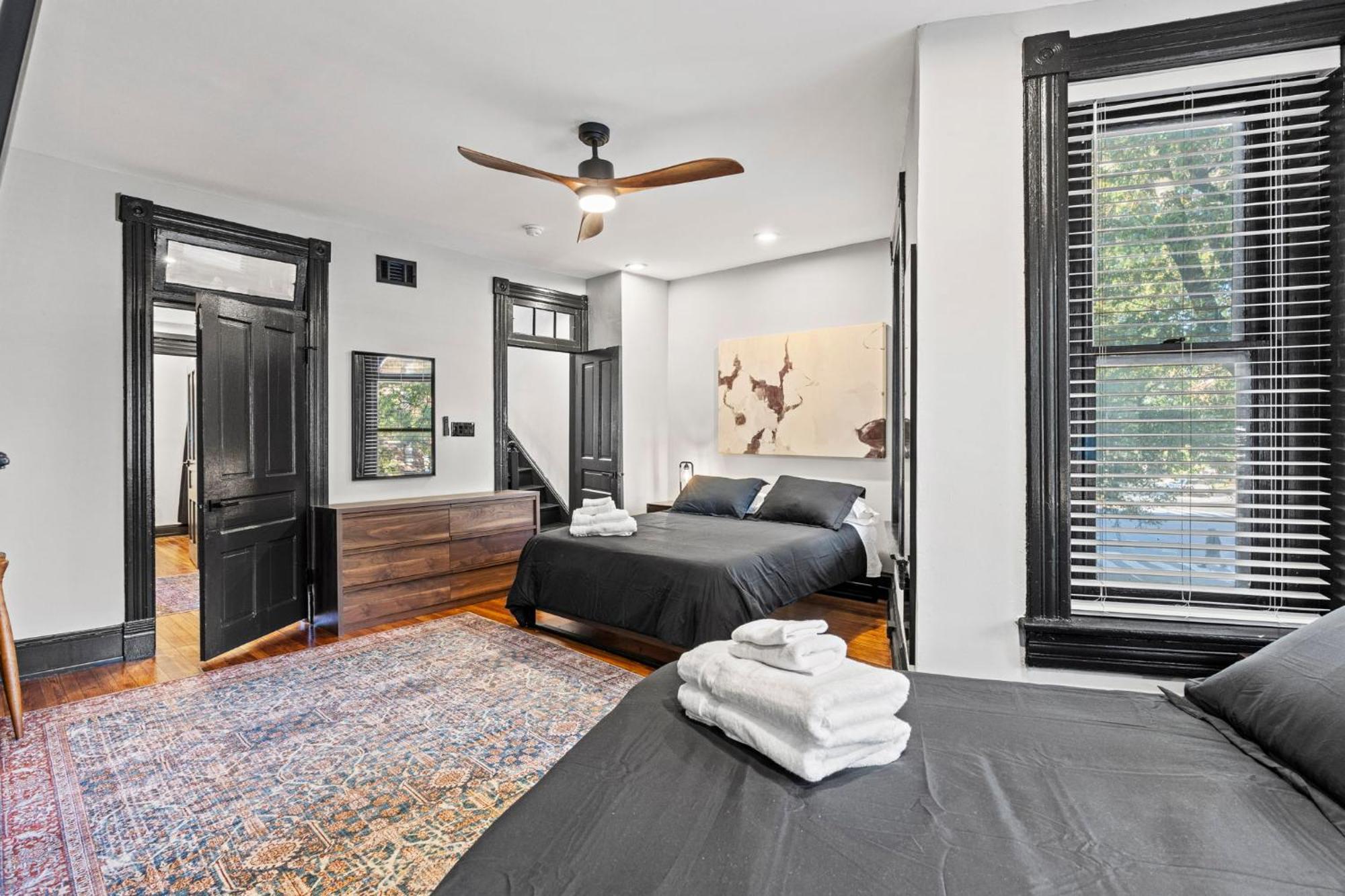 Spacious, Historic Logan Circle Rowhouse * Washington