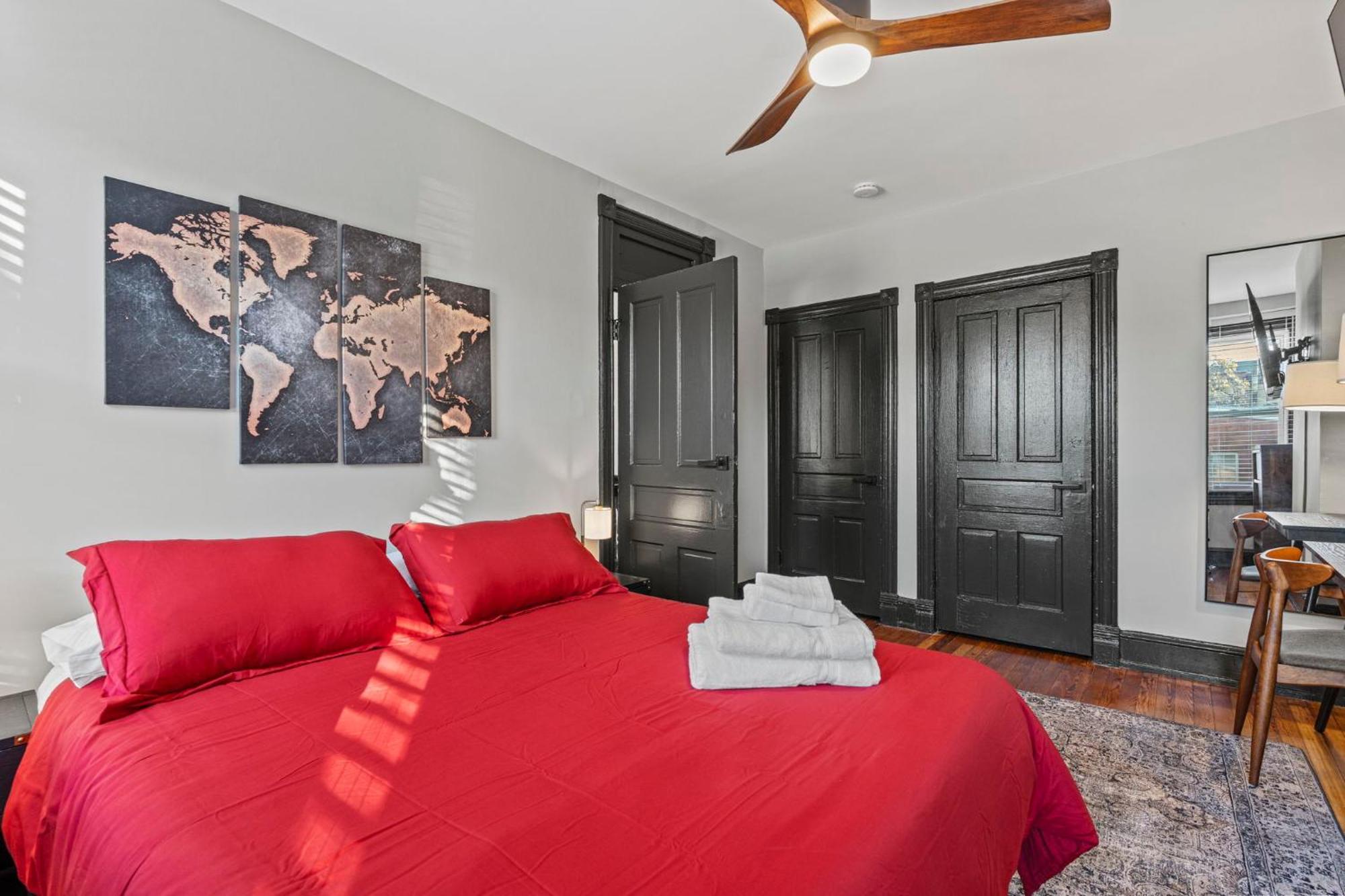 Spacious, Historic Logan Circle Rowhouse *
