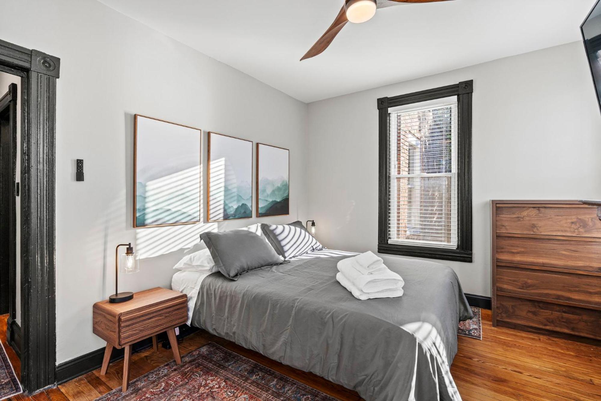 Spacious, Historic Logan Circle Rowhouse * Washington