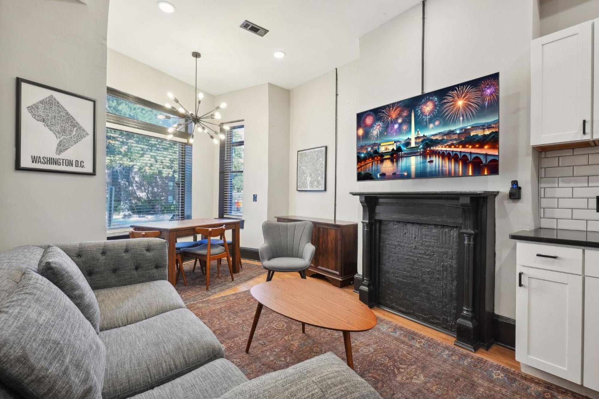 Apartment Spacious, Historic Logan Circle Rowhouse Washington
