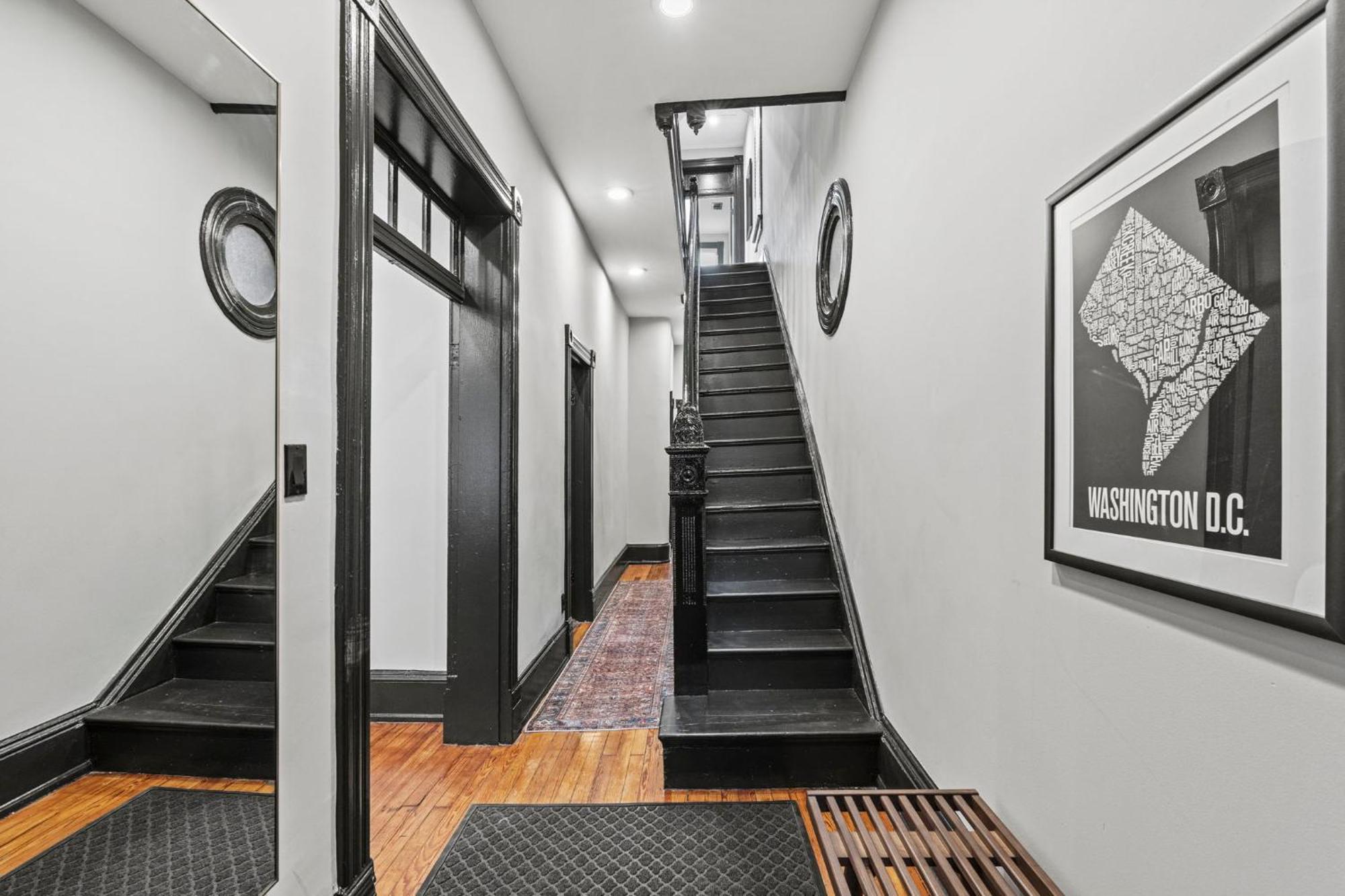 Spacious, Historic Logan Circle Rowhouse Apartment