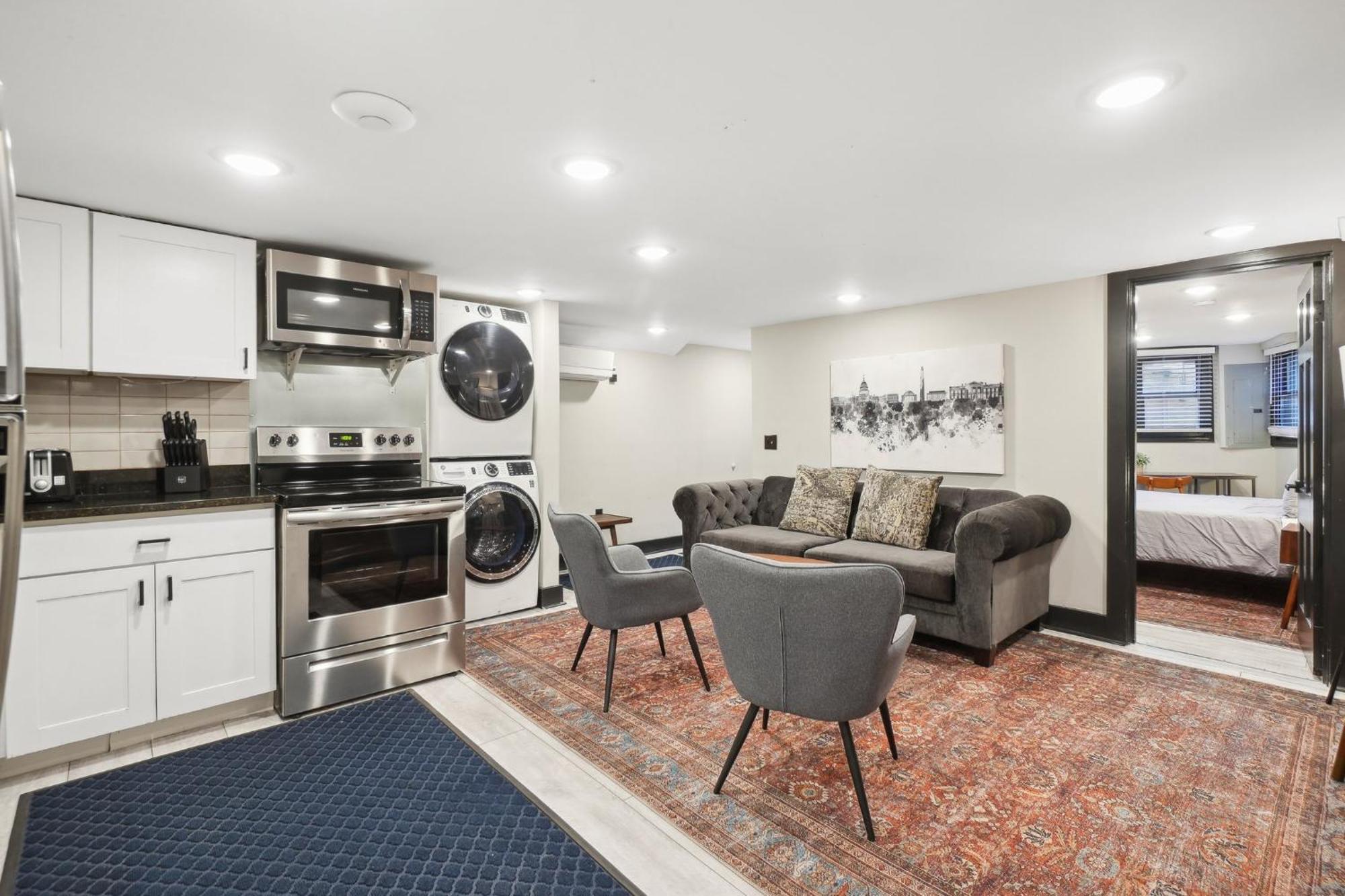 Apartment Spacious, Historic Logan Circle Rowhouse *