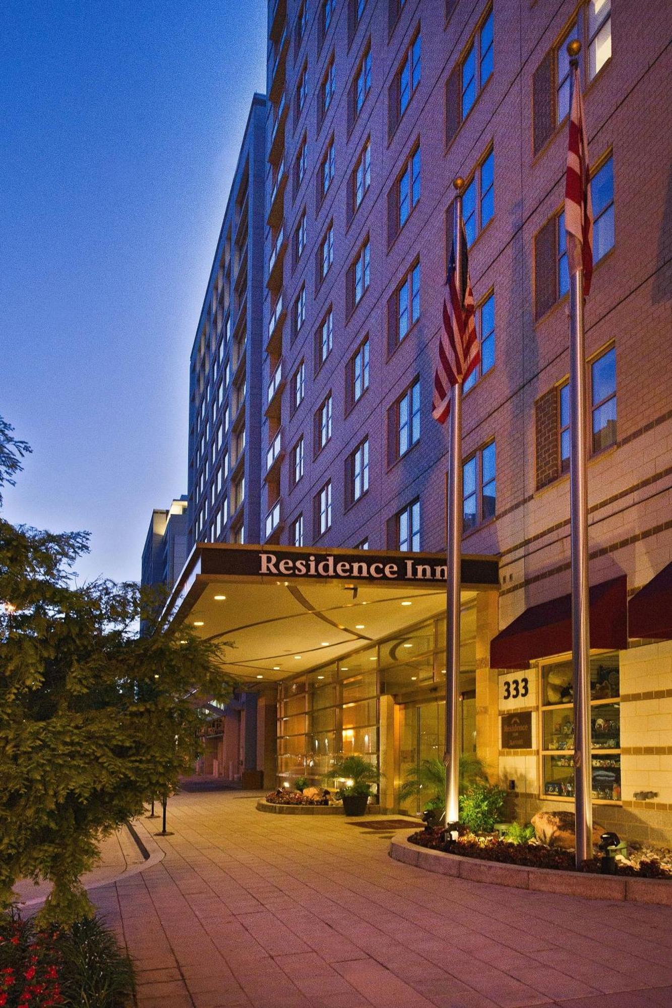 By Marriott Washington, Dc National Mall Hotel Washington