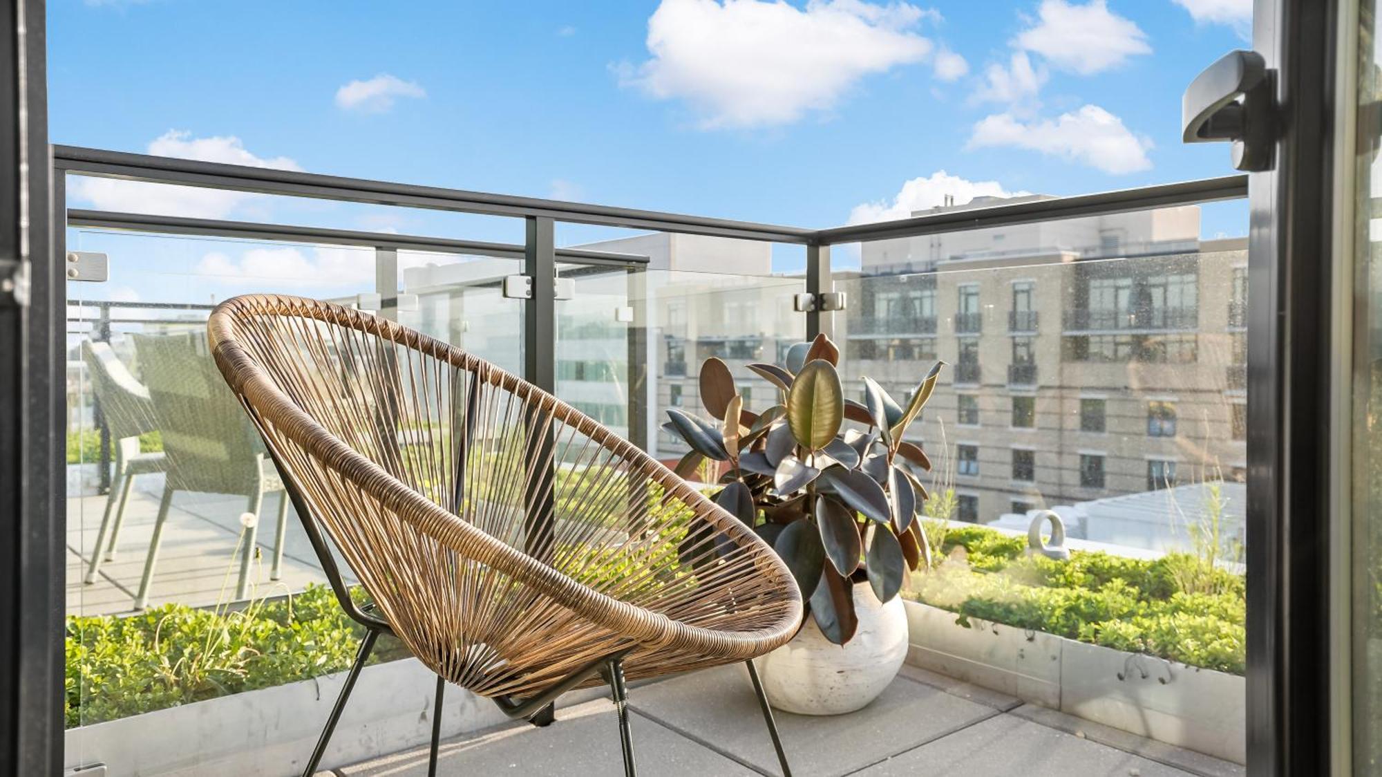 Pure Voyage Shaw Aparthotel Washington