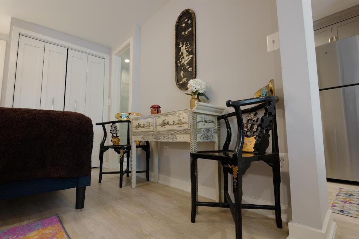 Downtown Dc Awaits With Parking Permit Apartment