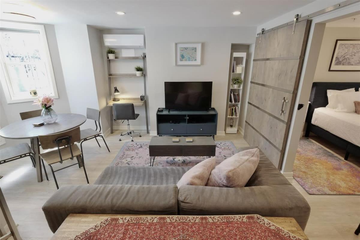 Apartment Downtown Dc Awaits With Parking Permit *