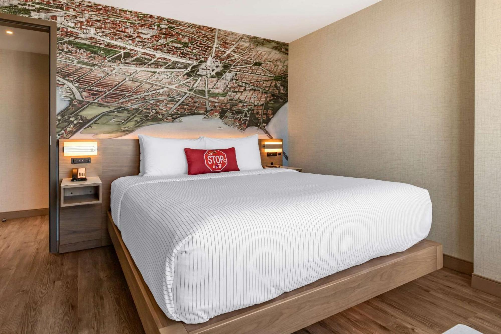 Cambria Dc Navy Yard Riverfront Hotel 4*