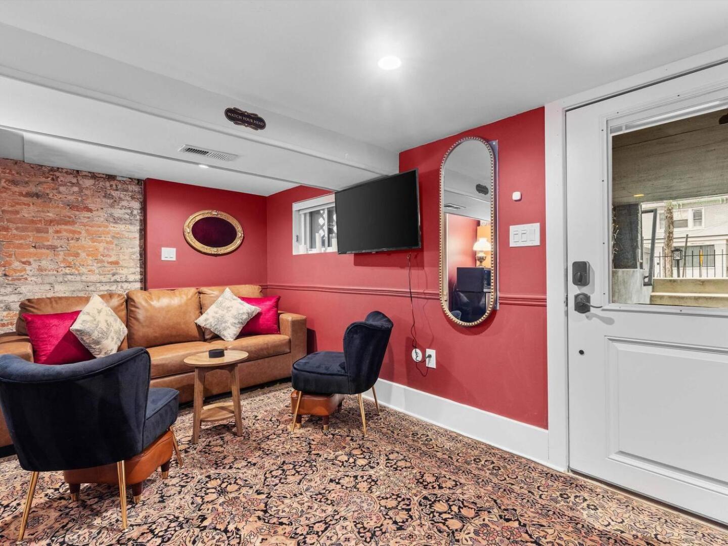 The Speakeasy A Petworth Hidden Gem Apartment