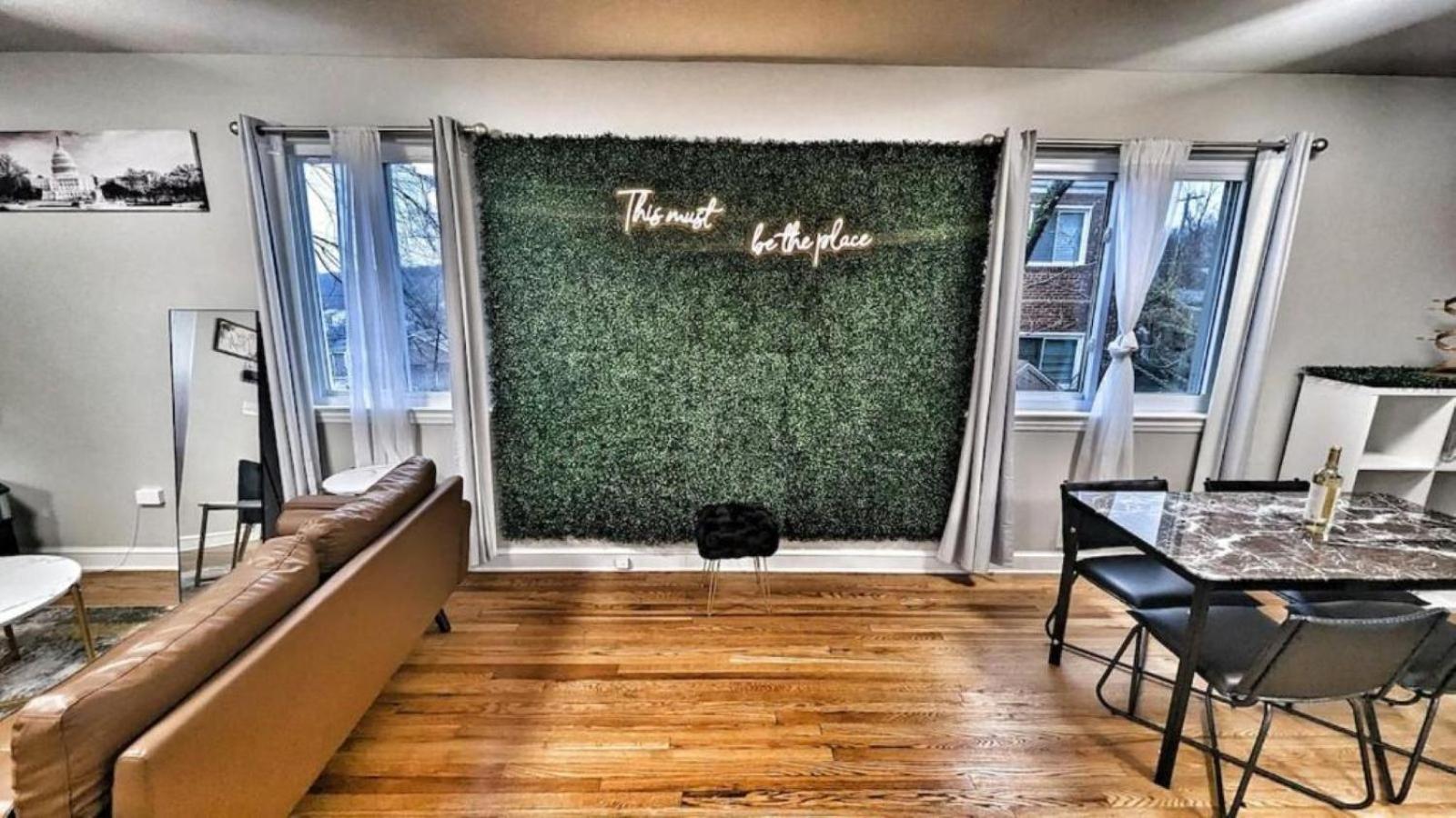 Holiday home Hilltop Hangout In Dc