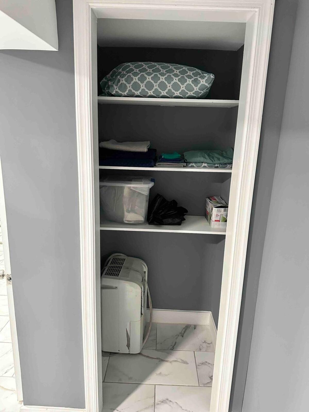 Lovely Basement 1-bedroom With Free Parking *