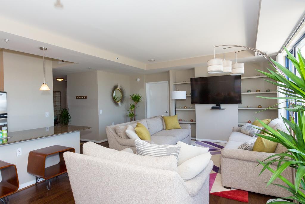 Penthouse * Washington