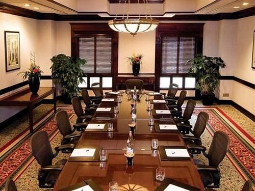 Hotel Georgetown University And Conference Center 3*