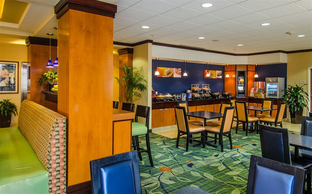Hotel Fairfield & Suites-washington Dc
