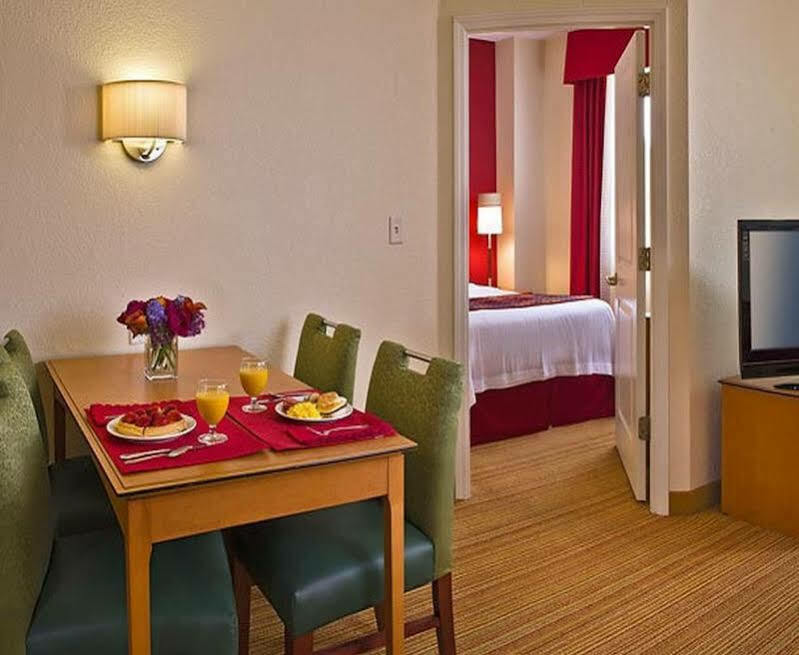 By Marriott Washington, Dc National Mall