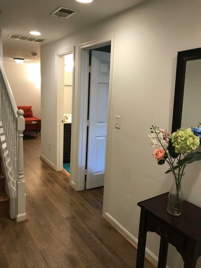 Steps To Convention Center, Downtown Dc, Metro Station: Private Apartment *