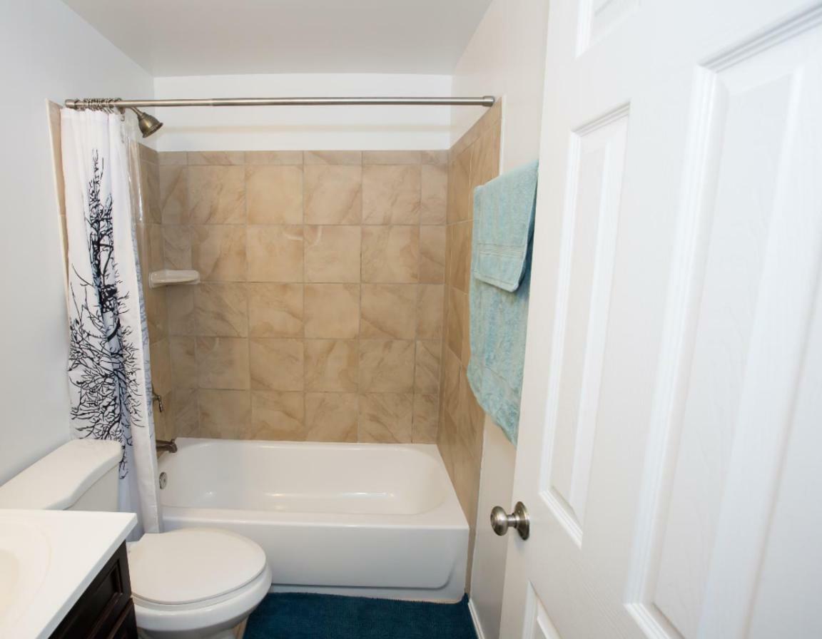 Steps To Convention Center, Downtown Dc, Metro Station: Private Apartment Washington