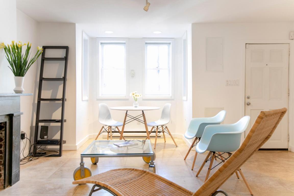 Big Bright 1 Bedroom At U/shaw + 14th On Quaint Swann *