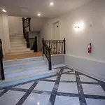 The Woodley Residences By Luxurban