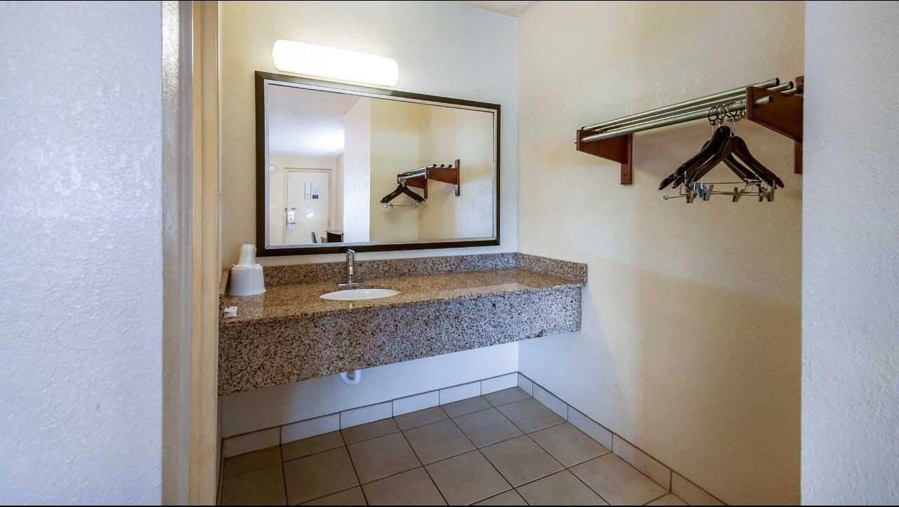 6-washington, Dc - Convention Center Hotel 2*