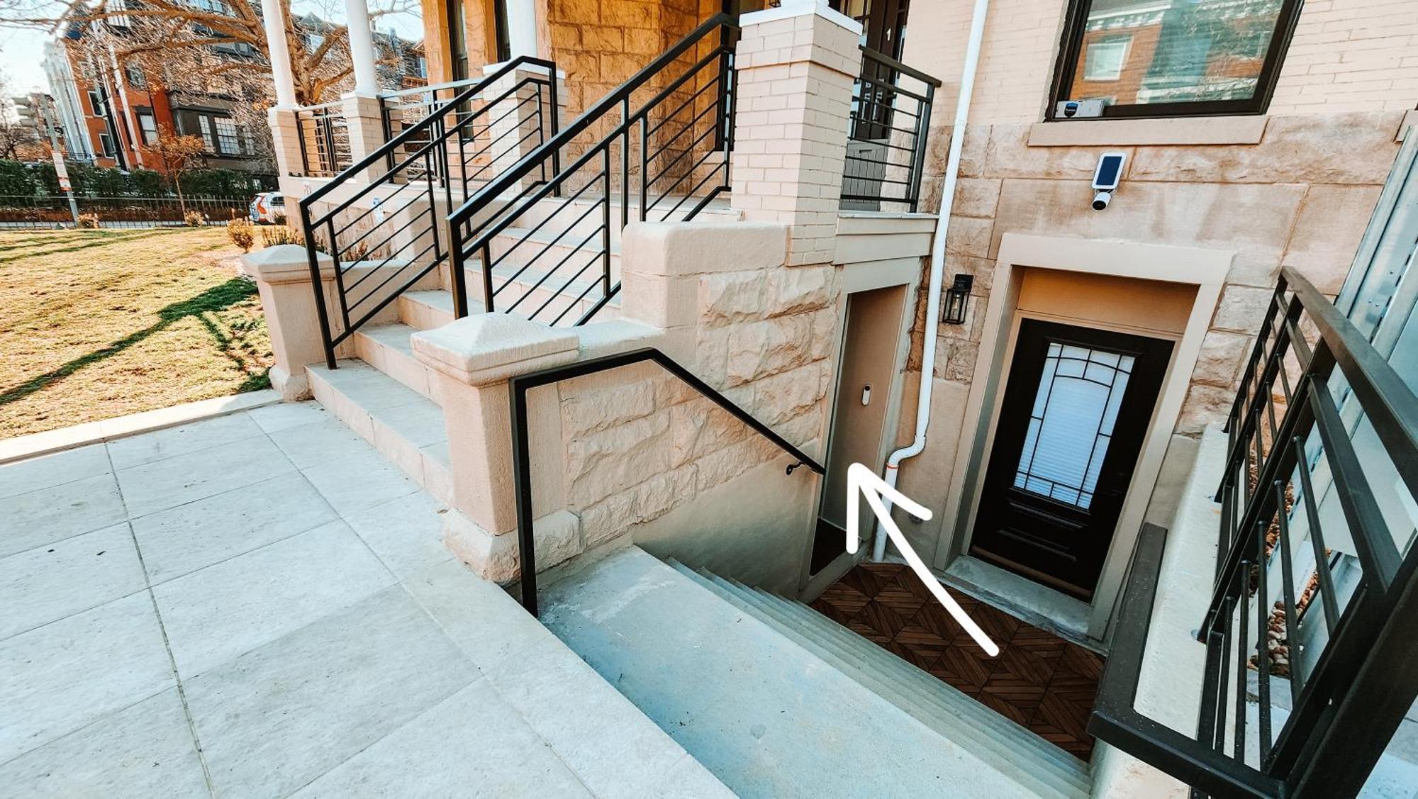 Guest house Private Modern Luxury In Historic Stone *
