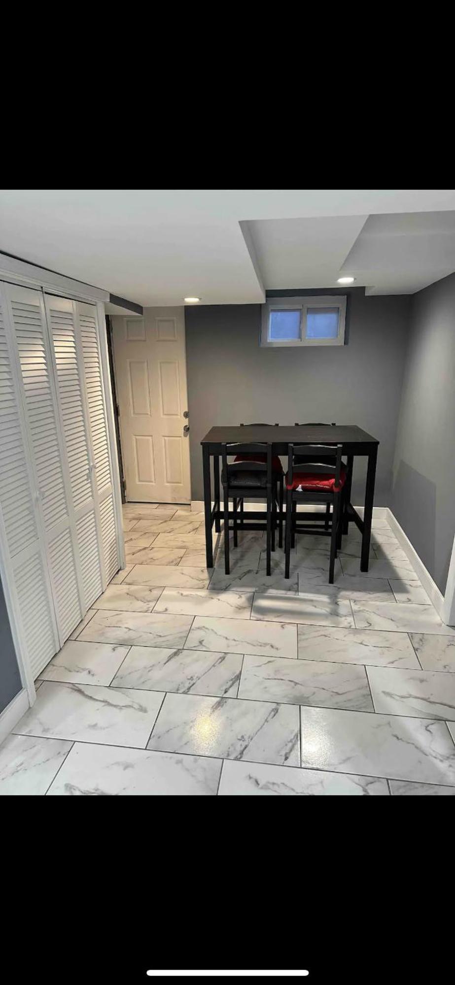 Apartment Lovely Basement 1-bedroom With Free Parking