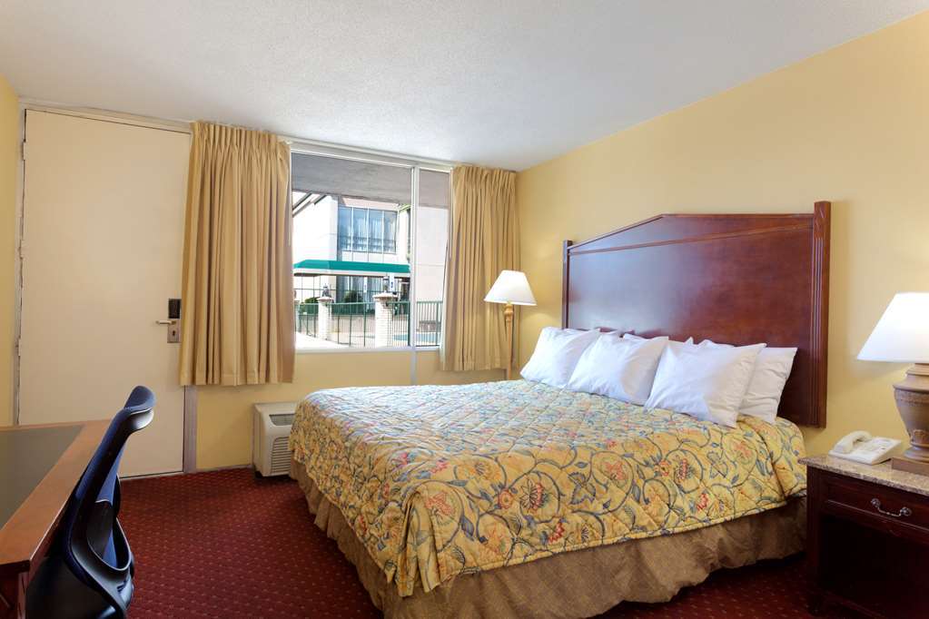 Days By Wyndham Dc/gateway Hotel Washington