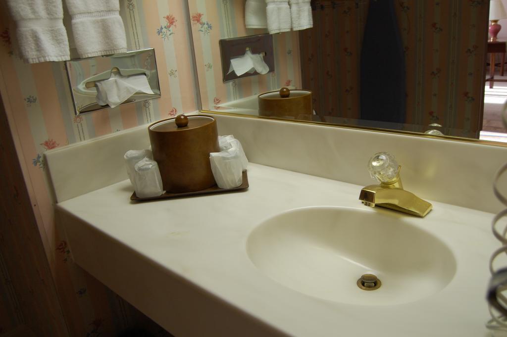 Hotel Channel 2*