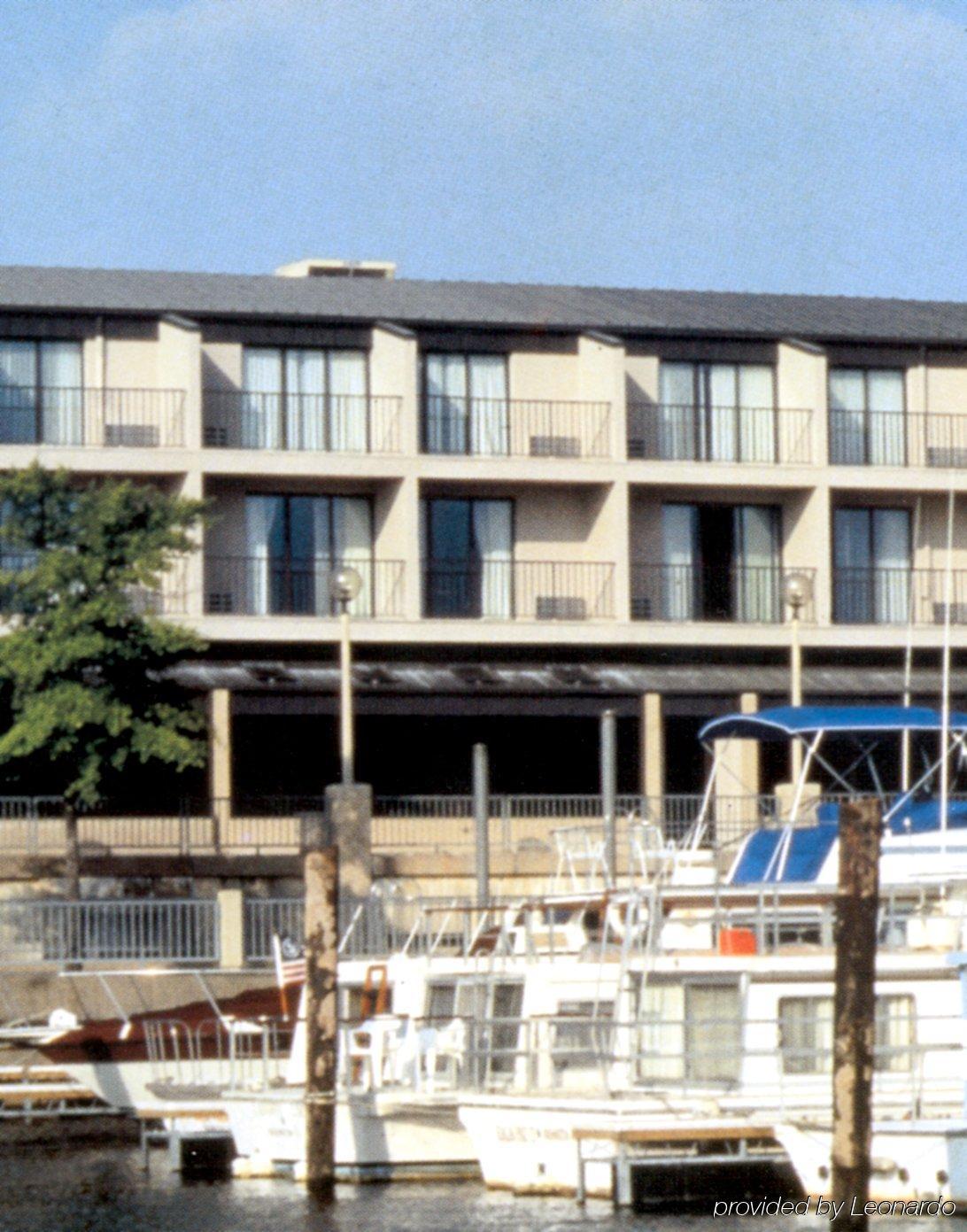 Channel Hotel Washington